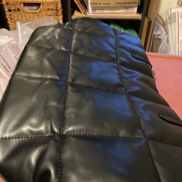 Victoria Secrets black bag/tote - Picture 4 of 7